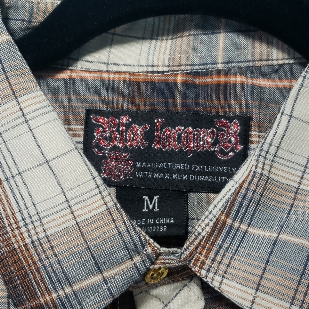 M blac lacquer button down - Picture 5 of 5